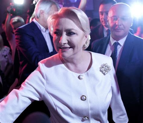 viorica dancila rochie versace|Ce studii are, de fapt, Viorica Dăncilă. S.